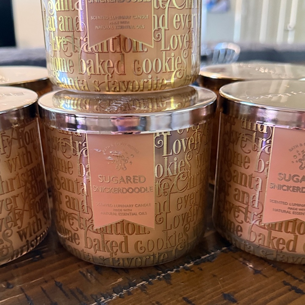 Bath & Body Works Sugared Snickerdoodle Candle - Gold